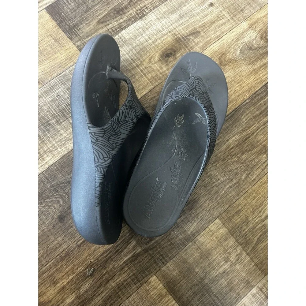 Alegria Gray And Black Synthetic Thong Slip-On  Sandals Comfort Women Size 8
